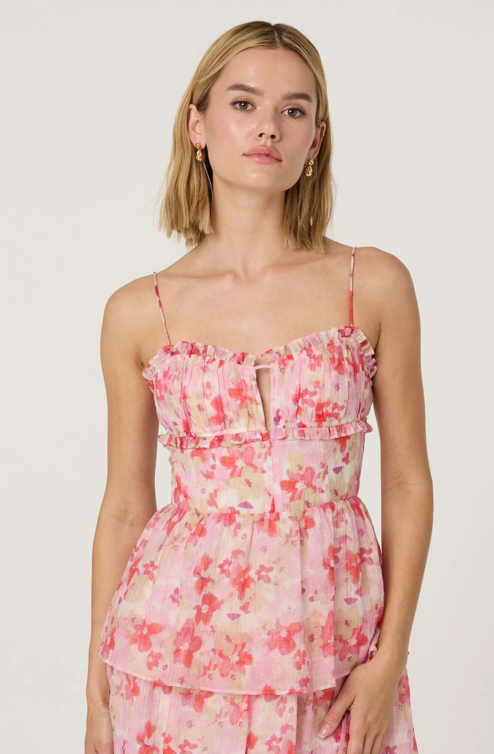 Vonnessa Pleated Tiered Maxi Dress